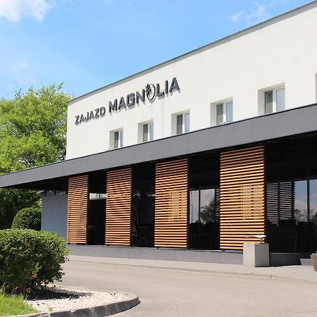 Zajazd Magnolia-Airport Modlin Hotel Pomiechówek Exterior foto